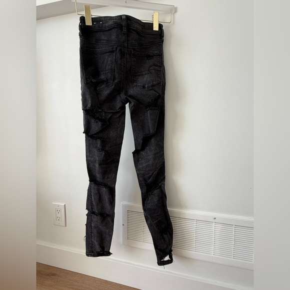 American Eagle High Rise Jeans - Picture 2 of 3